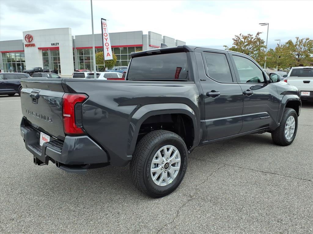 2025 Toyota Tacoma SR5 4x4 Double Cab photo 3