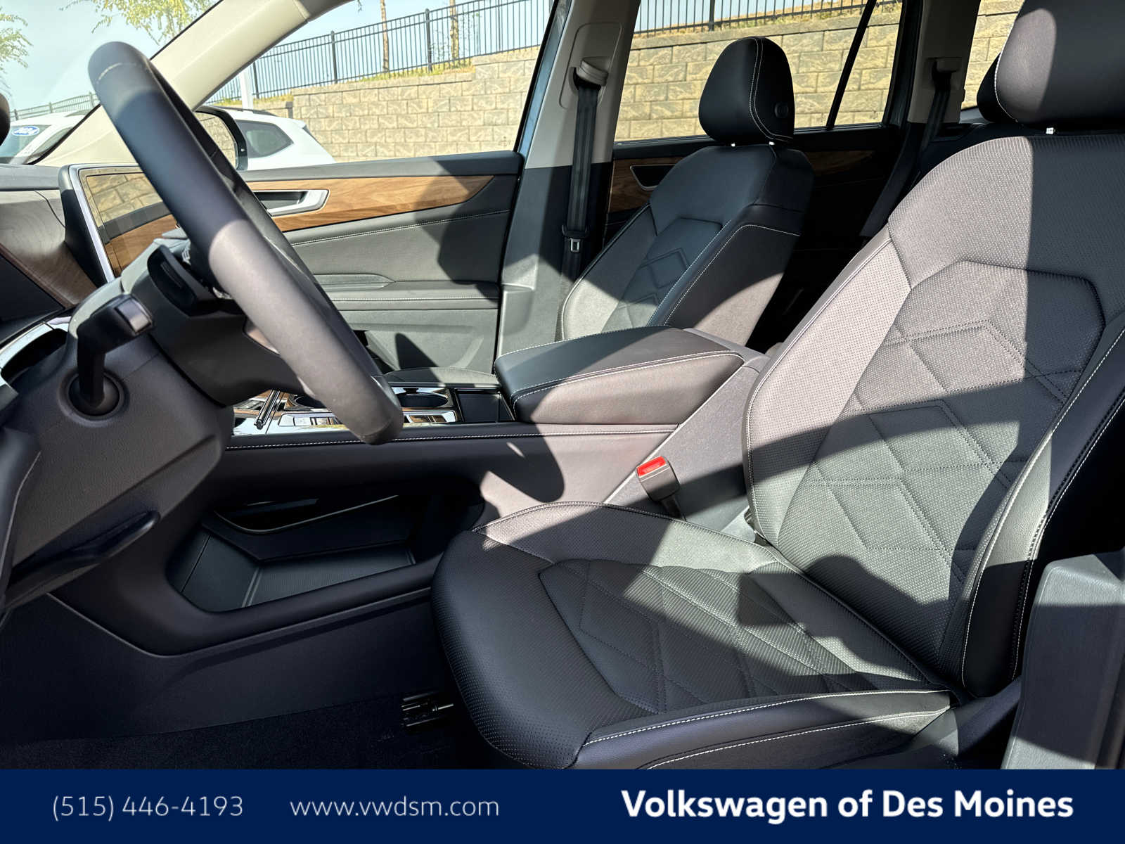 2025 Volkswagen Atlas SE Technology photo 11