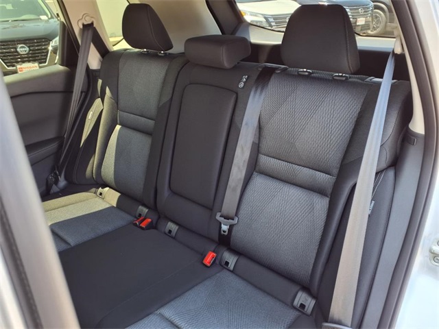 2025 Nissan Rogue SV photo 10