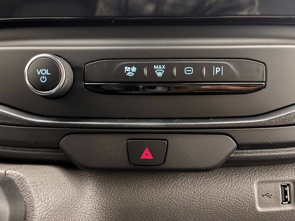 2025 Ford Transit photo 4