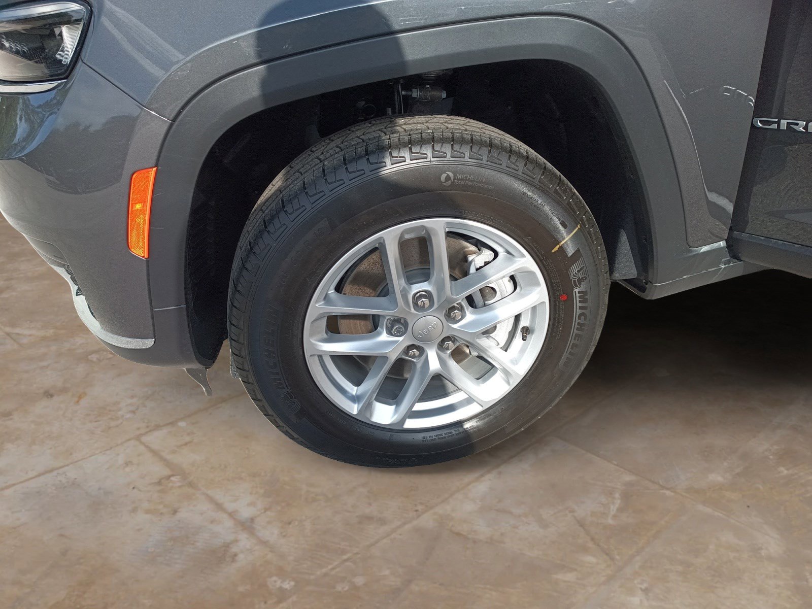 2025 Jeep Grand Cherokee Laredo photo 21