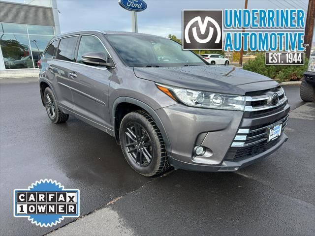 2018 Toyota Highlander Limited's photo