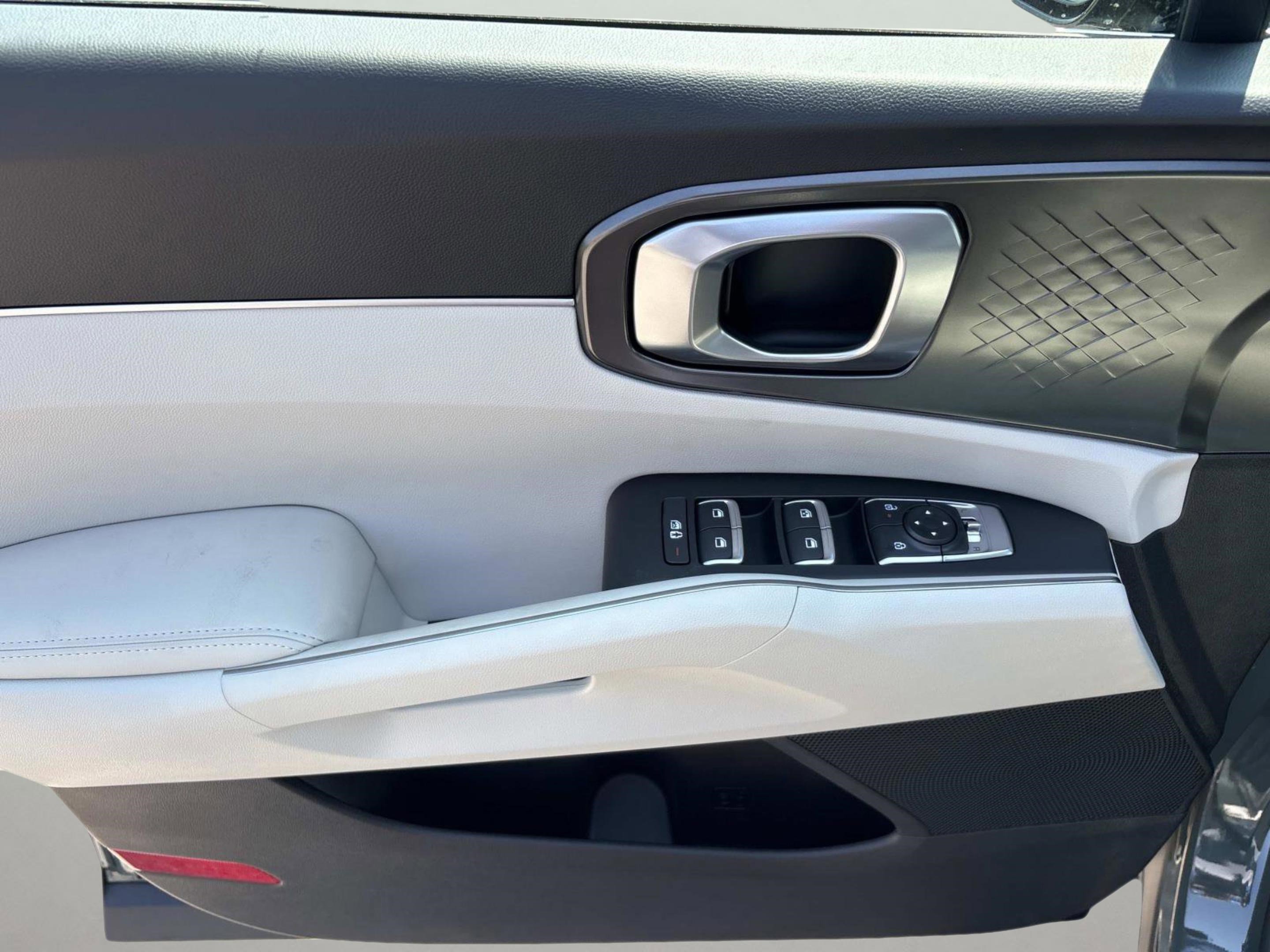 2025 Kia Sorento Hybrid EX photo 17
