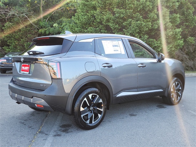 2025 Nissan Kicks SV photo 3
