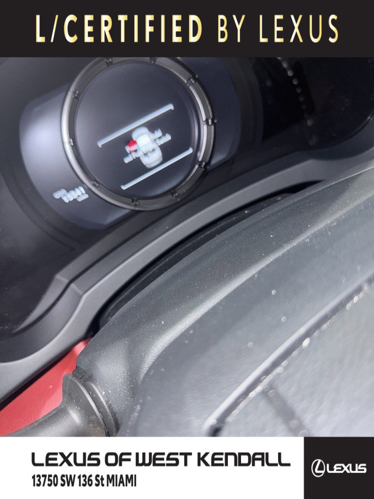 2023 Lexus IS Base's photo