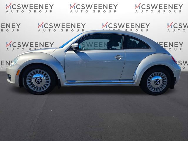 2012 Volkswagen Beetle 2.5L photo 2