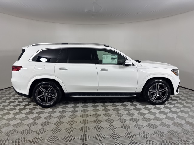 2026 Mercedes Benz GLS 450 4MATIC photo 7