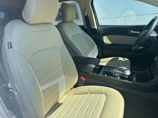 2019 Ford Edge SE photo 27