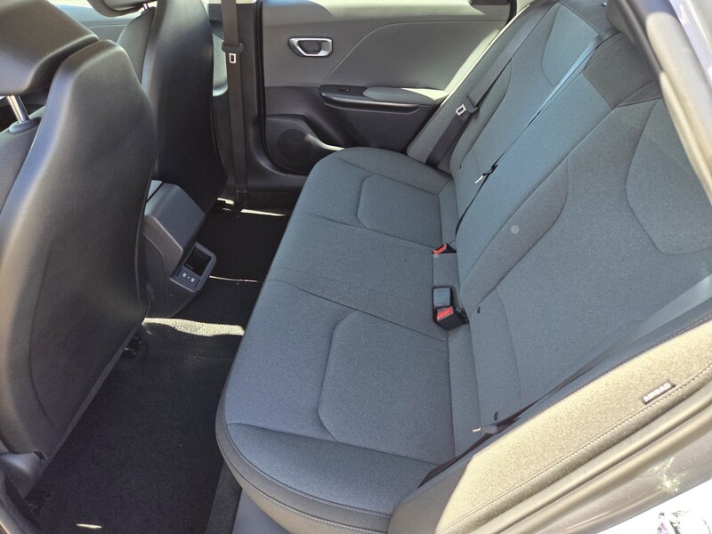 2025 Kia K4 LXS photo 7