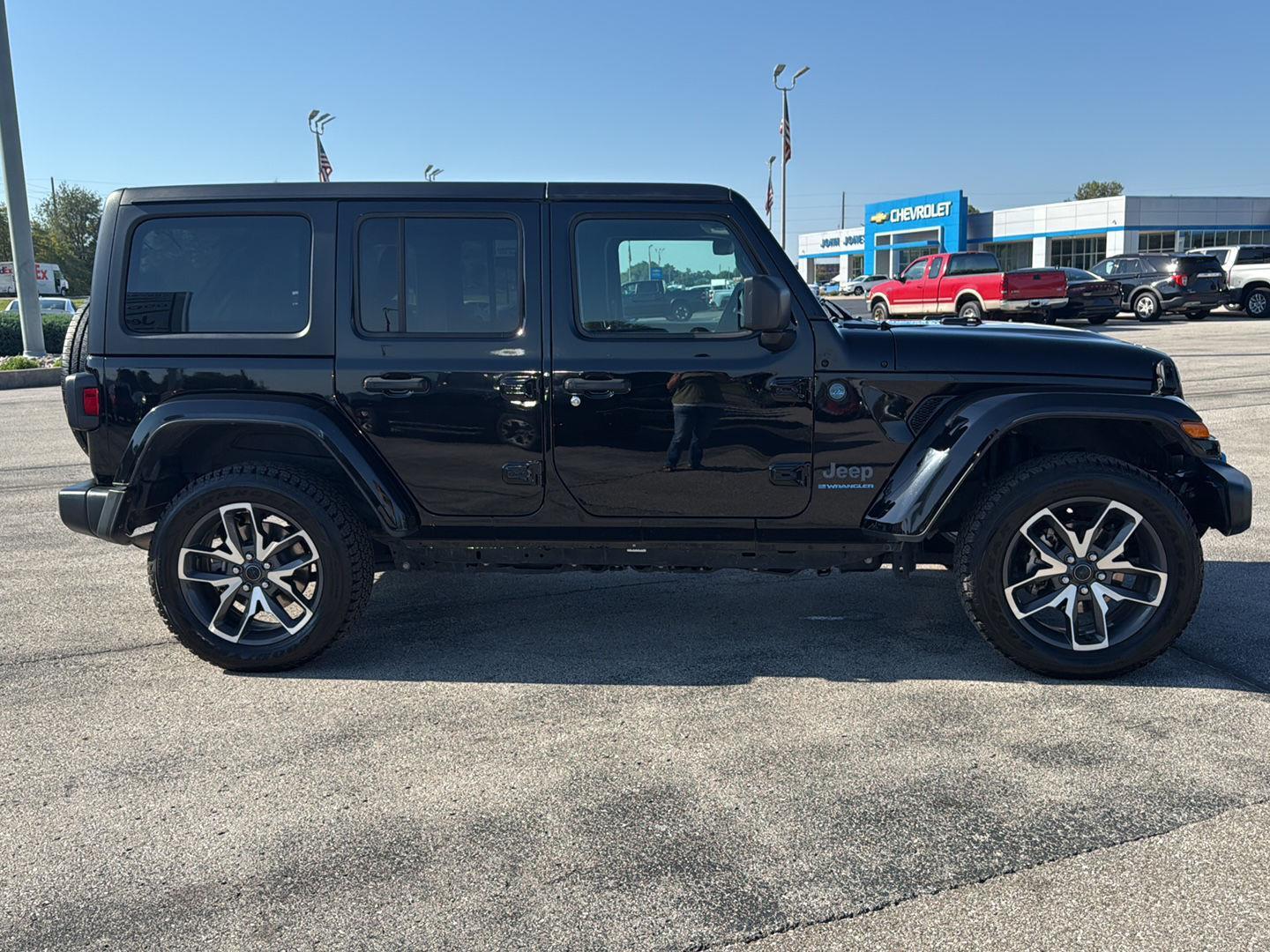 2024 Jeep Wrangler 4xe Sport S photo 3