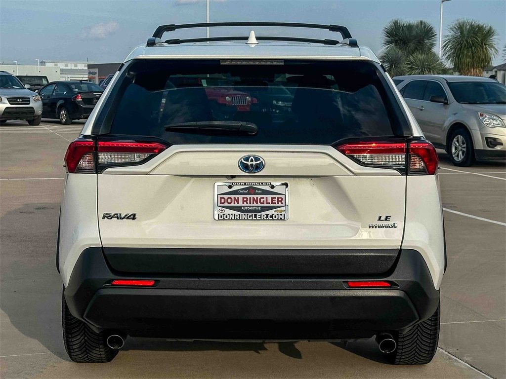 2019 Toyota RAV4 Hybrid LE photo 3