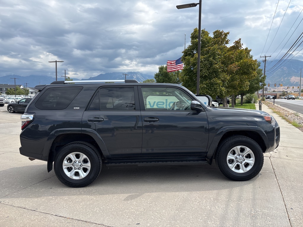 2024 Toyota 4Runner SR5 photo 3