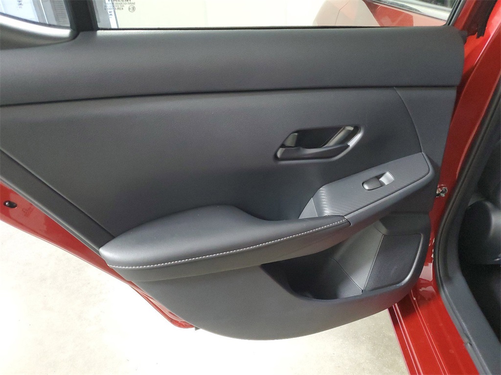 2025 Nissan Sentra SV photo 10