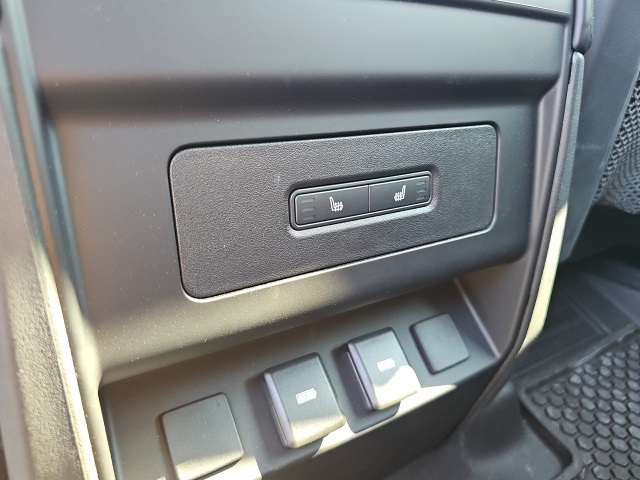2024 Land Rover Defender 110 photo 20