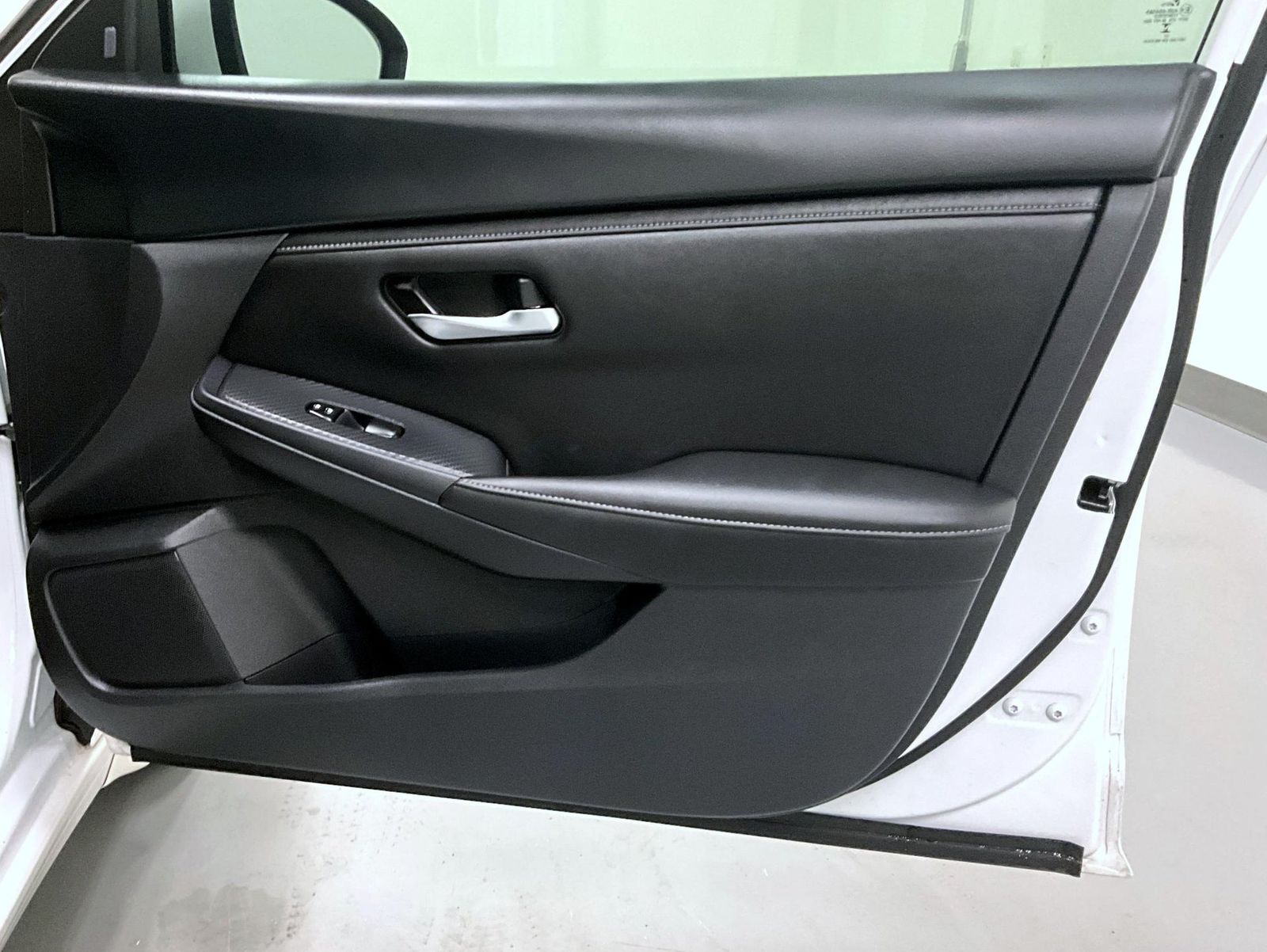 2023 Nissan Sentra SV photo 16