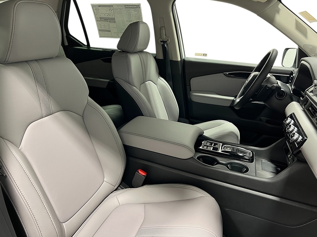 2025 Honda Pilot Touring photo 36