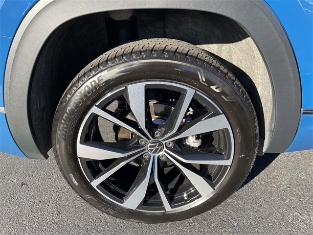 2025 Volkswagen Atlas SEL Premium R-Line photo 3