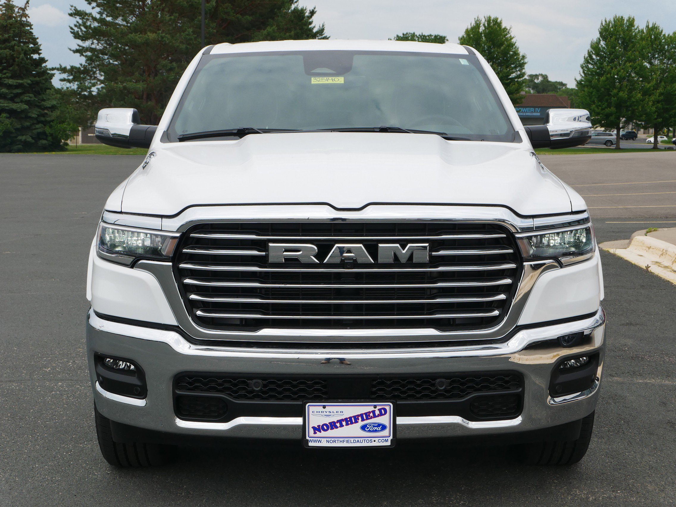 2025 Ram 1500 Laramie photo 3