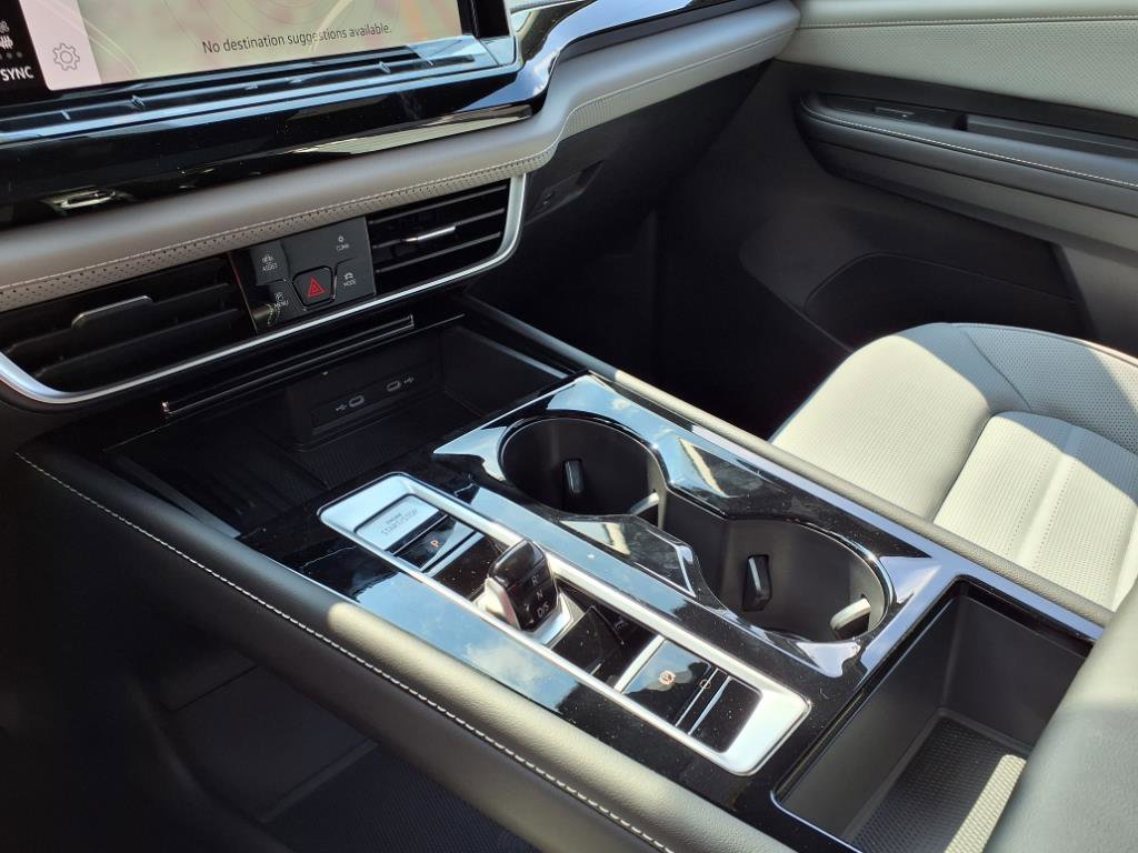 2025 Volkswagen Atlas Cross Sport SEL R-Line photo 17
