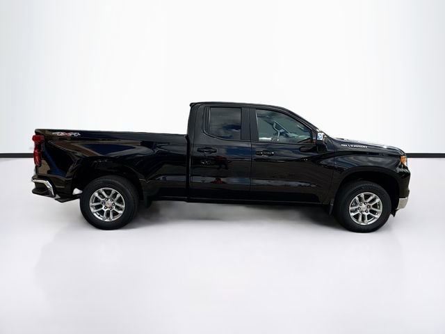 2026 Chevrolet Silverado 1500 LT photo 4