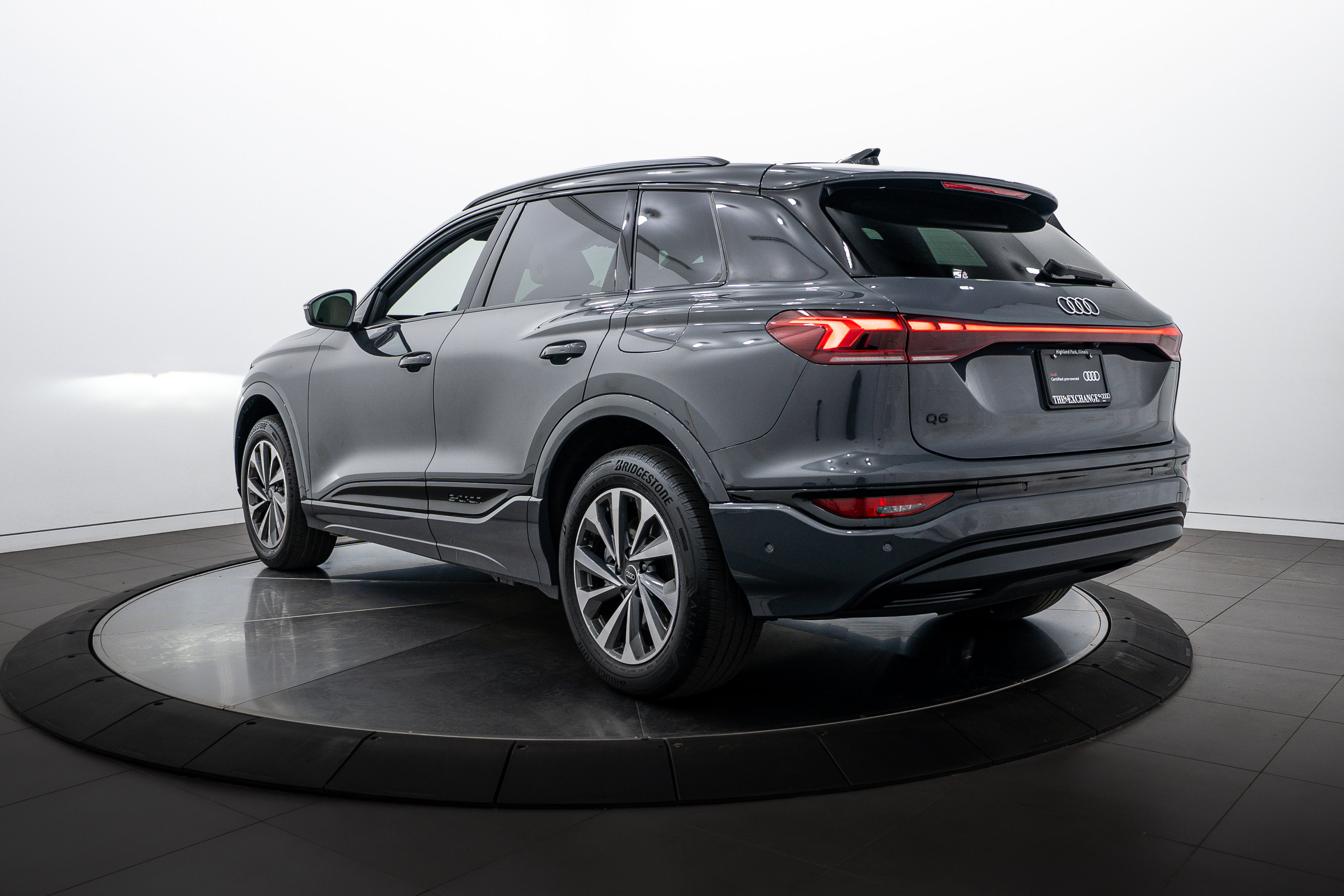 2025 Audi Q6 E-tron Premium photo 4