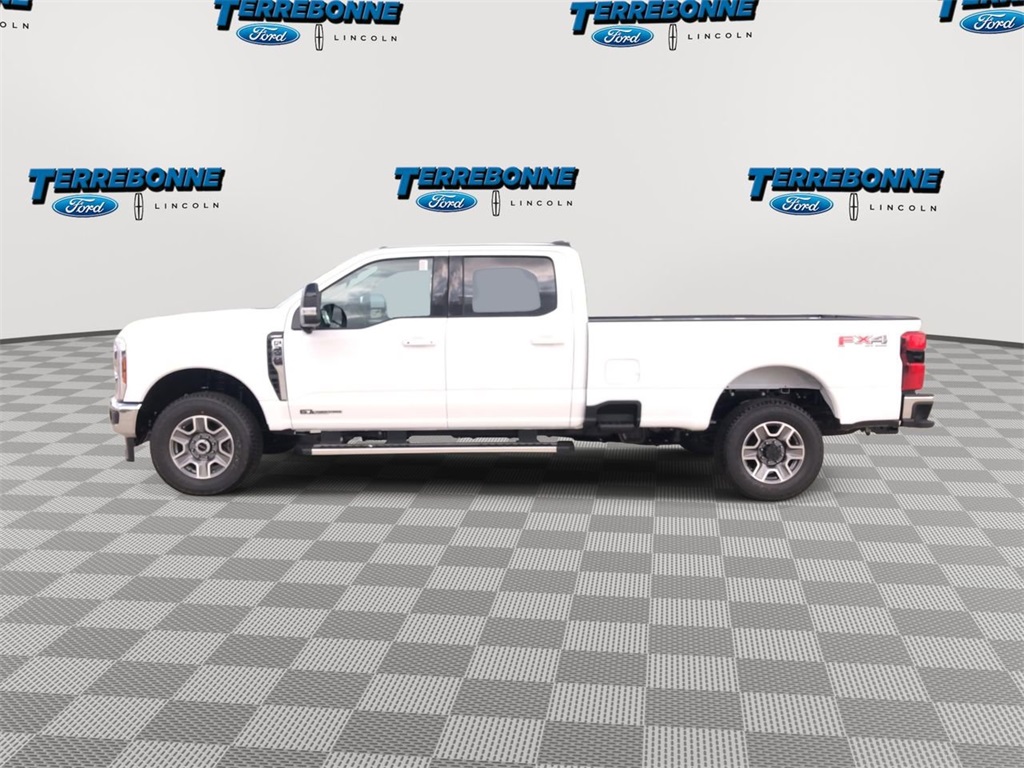 2025 Ford F-250 Lariat photo 4