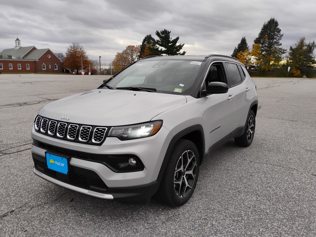New 2025 Silver Zynith Metallic Clearcoat Jeep Limited image 1