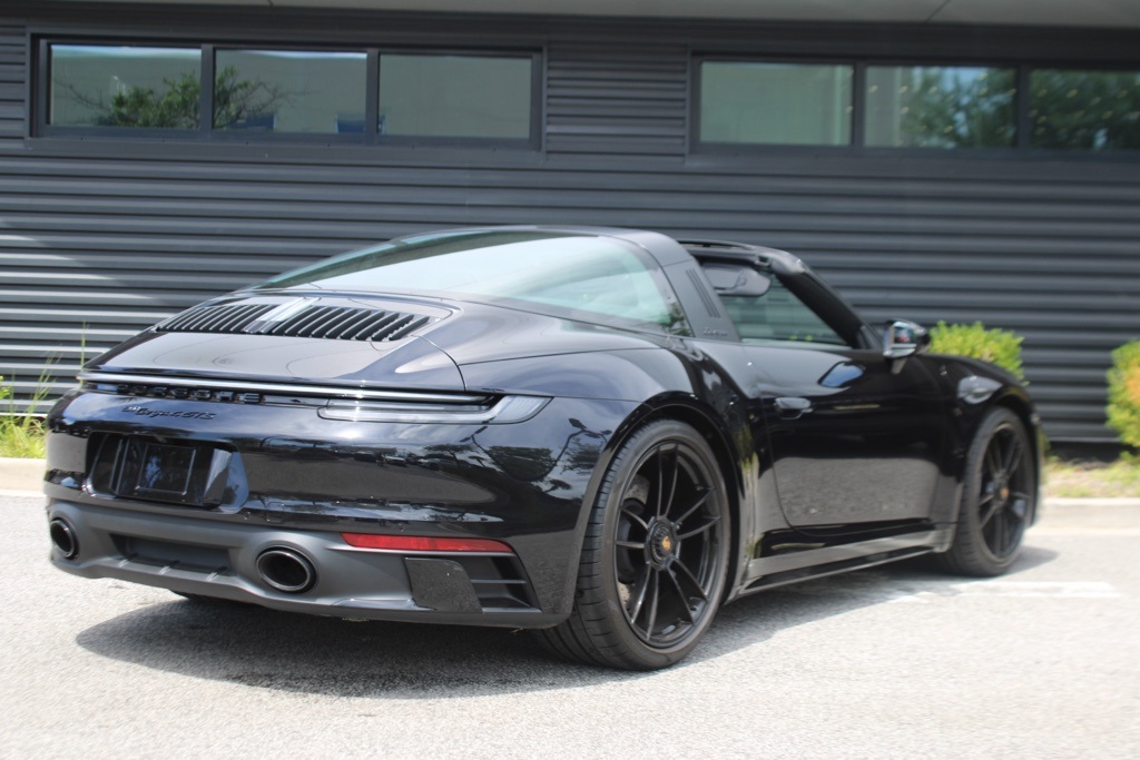 2023 Porsche 911 Targa 4 GTS photo 10