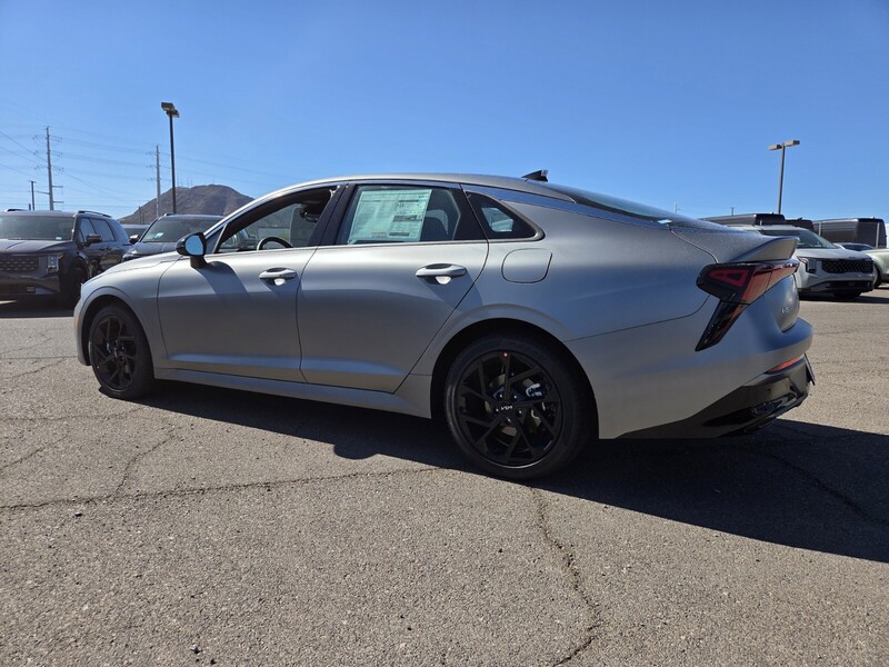 2026 Kia K5 GT-Line photo 4