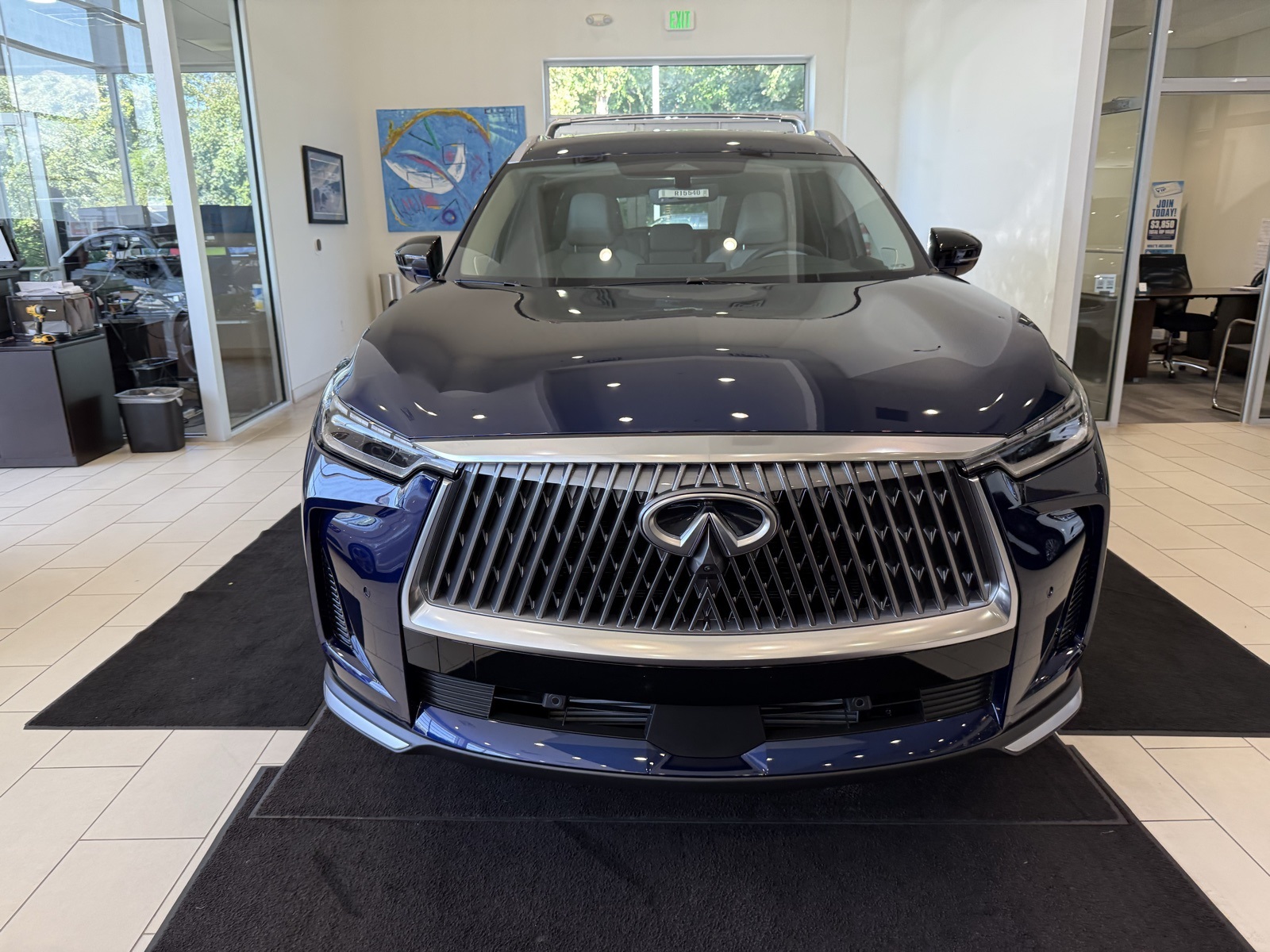 2026 Infiniti QX60 Luxe photo 2