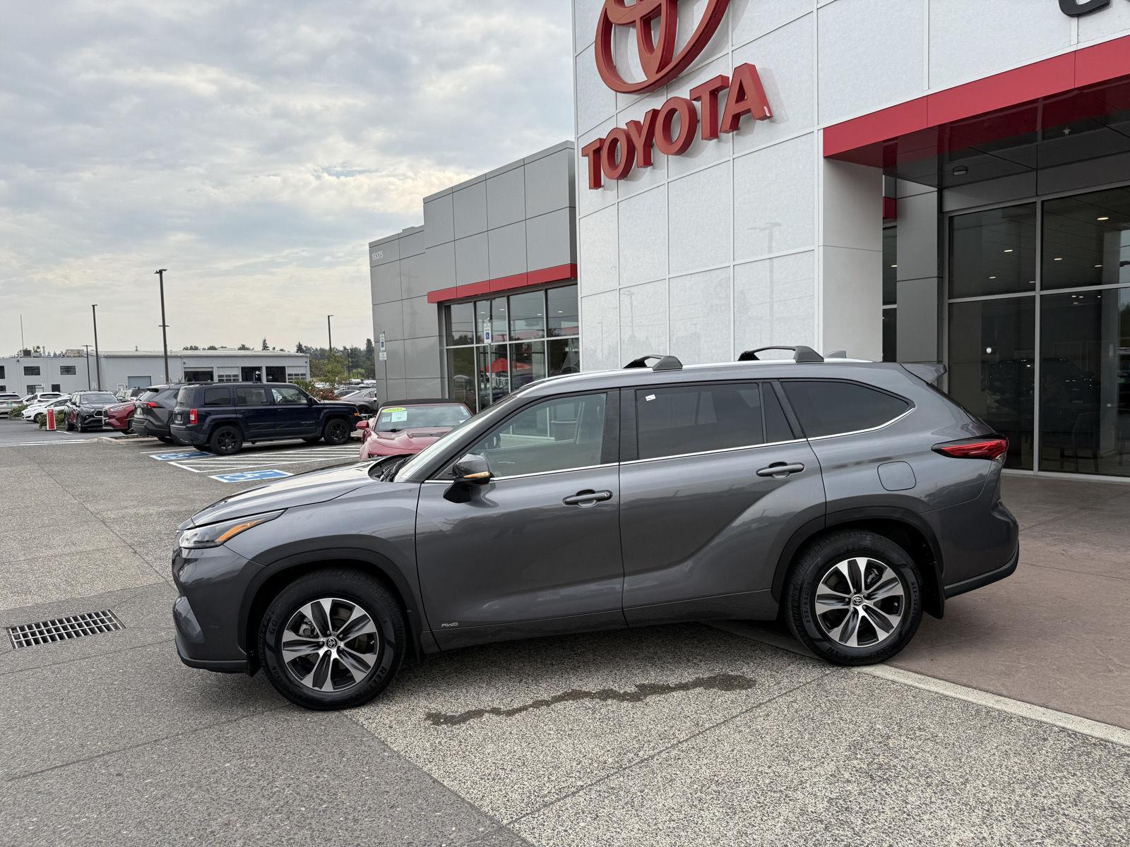 2023 Toyota Highlander Limited Platinum XLE XSE photo 3
