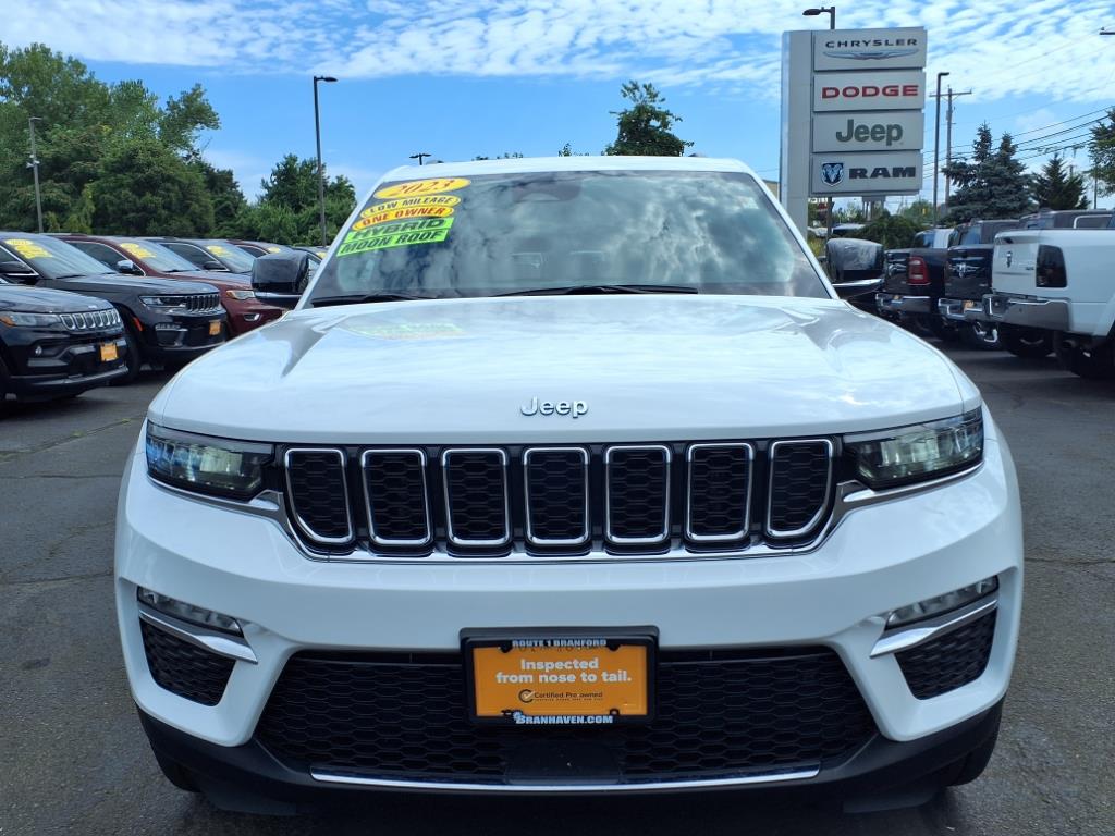 2023 Jeep Cherokee Base photo 9