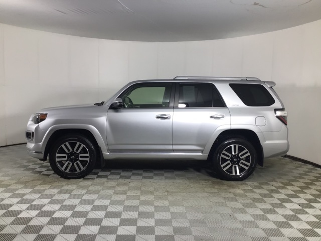 2020 Toyota 4Runner Limited photo 4