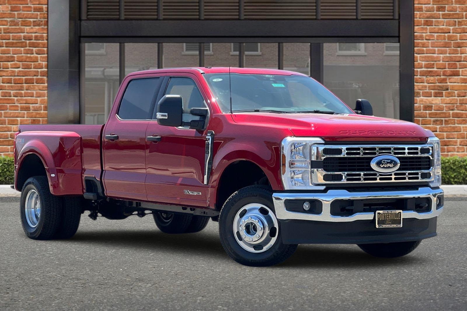 2025 Ford F-350 XLT photo 2