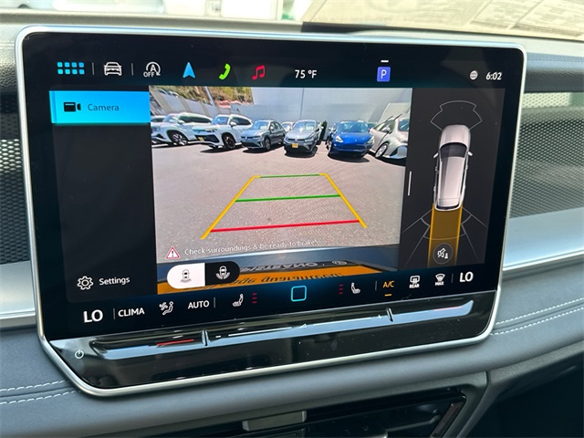 2025 Volkswagen Tiguan SE photo 31