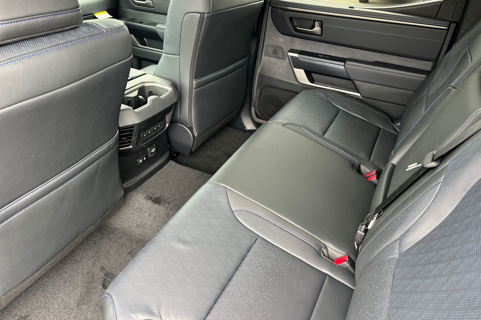 2026 Toyota Tundra Platinum CrewMax photo 5