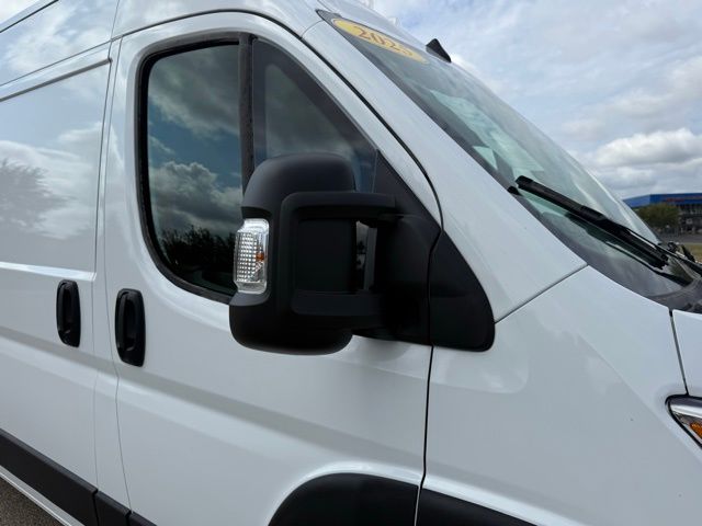 2025 Ram ProMaster 2500 photo 3