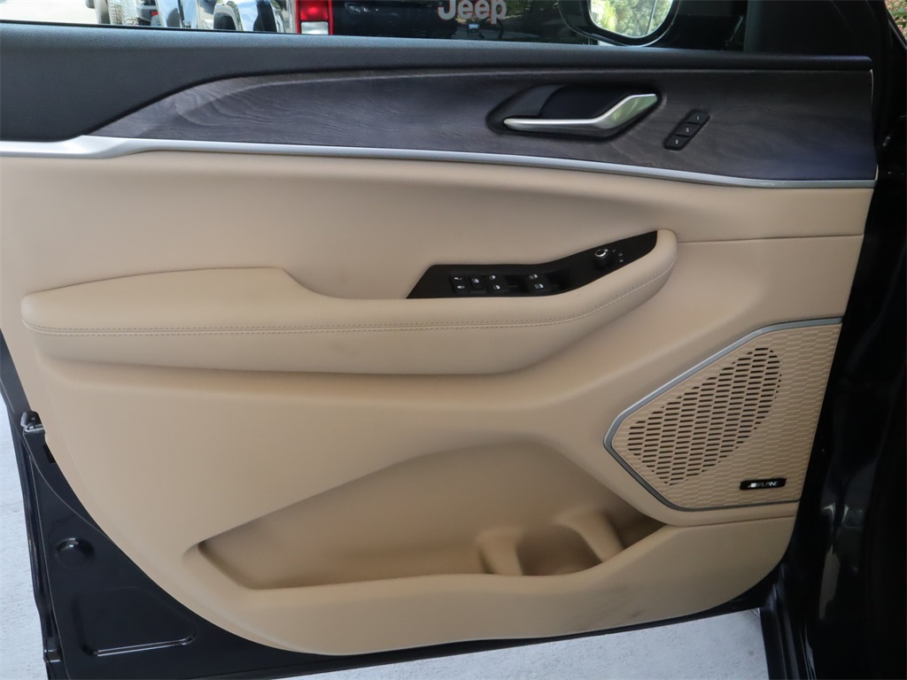 2023 Jeep Grand Cherokee Limited photo 19