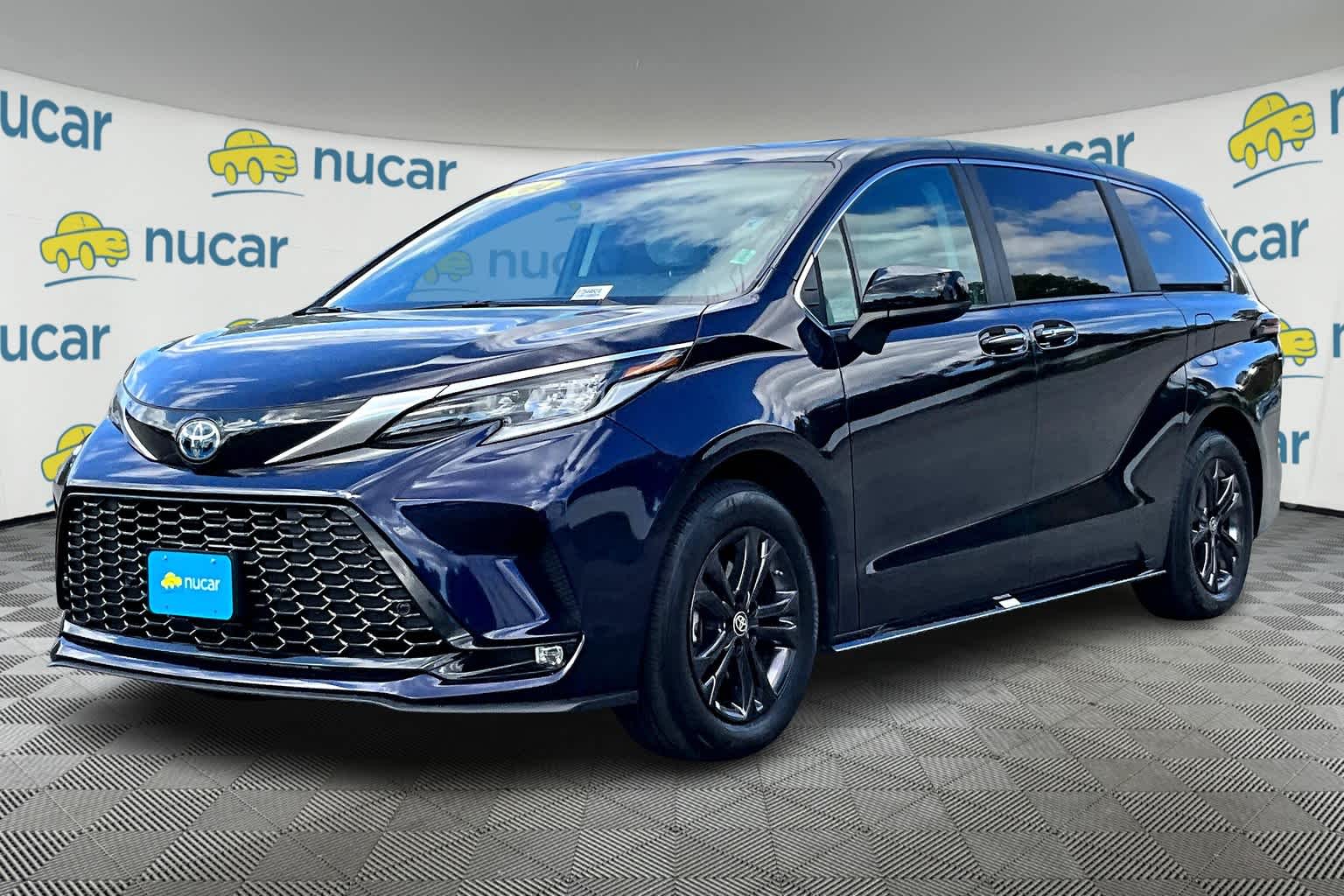 Used 2024 Toyota Sienna in North Kingstown l Near Providence