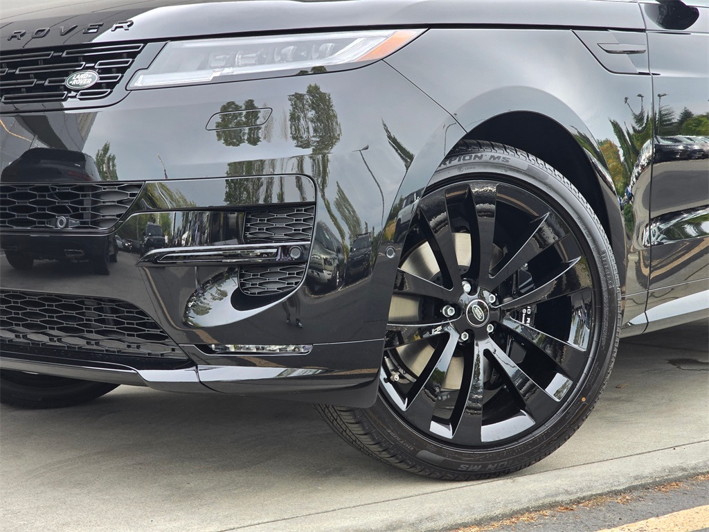 2025 Land Rover Range Rover Sport SE photo 2
