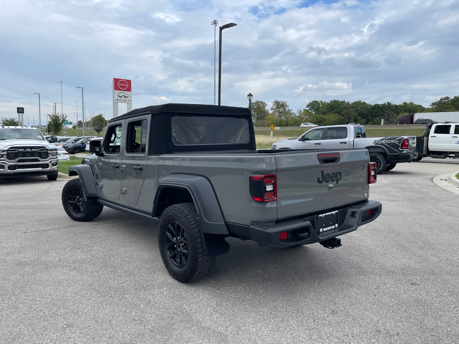 2021 Jeep Gladiator Sport S photo 7