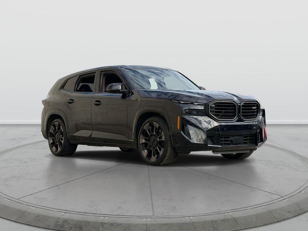 2023 BMW XM Base's photo