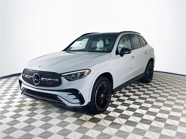 2026 Mercedes Benz GLC 300 4MATIC photo 2