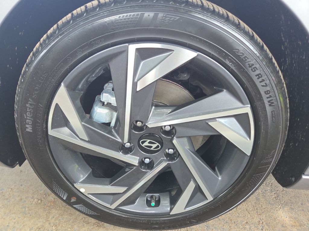 2024 Hyundai Elantra SEL Convenience photo 21