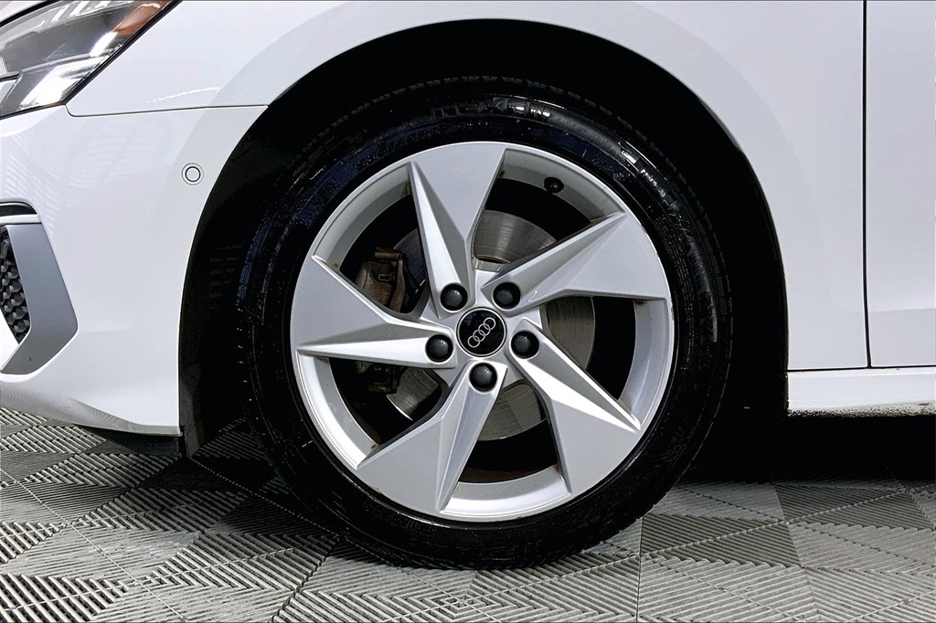 2024 Audi A3 40 Premium photo 5