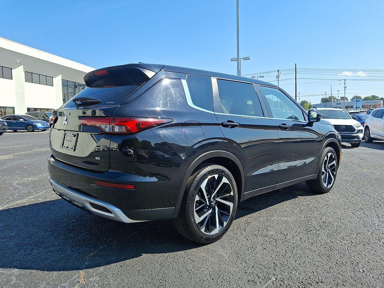 2024 Mitsubishi Outlander SE photo 6