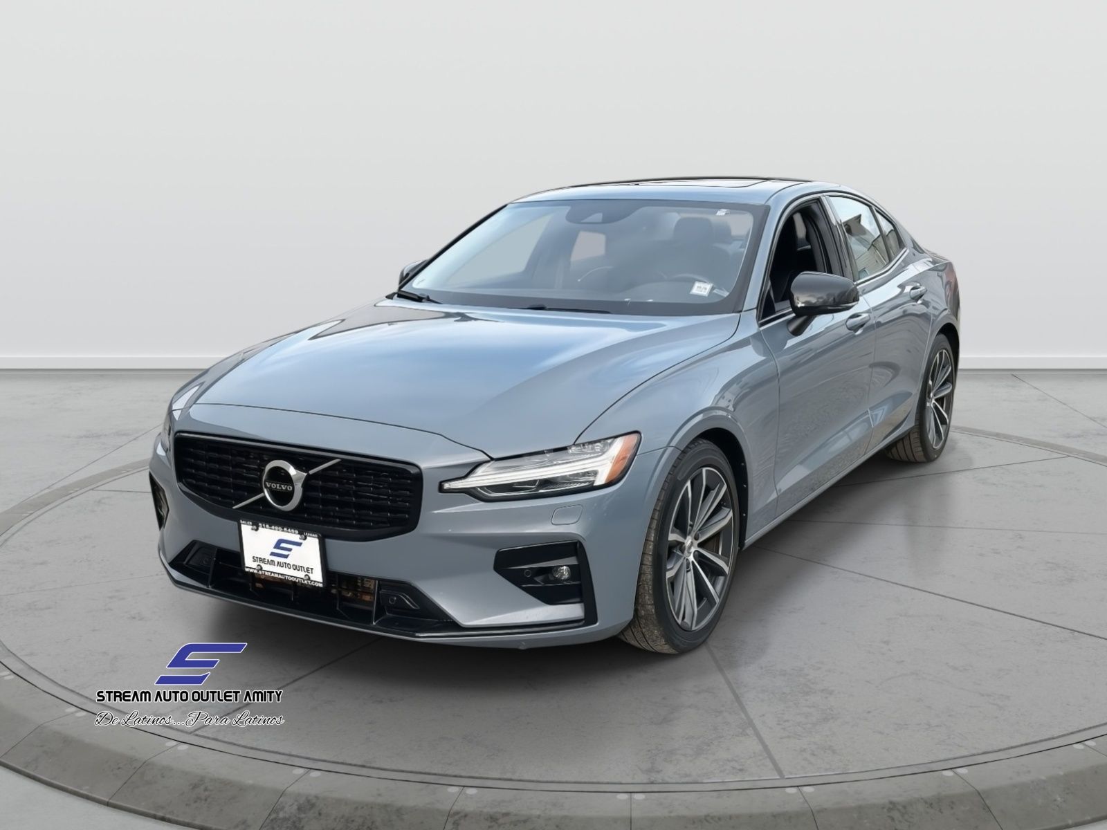 2022 Volvo S60 B5 Momentum photo 3