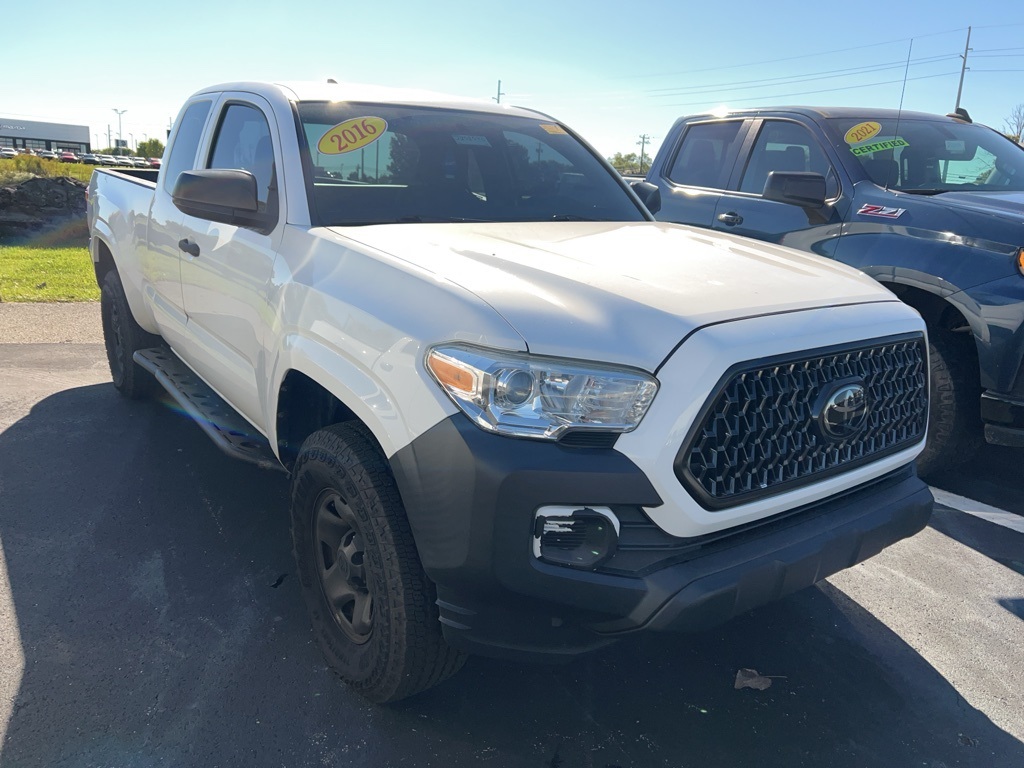 2016 Toyota Tacoma SR photo 3