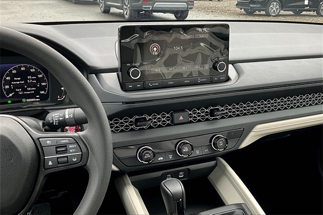 2025 Honda Accord LX photo 7