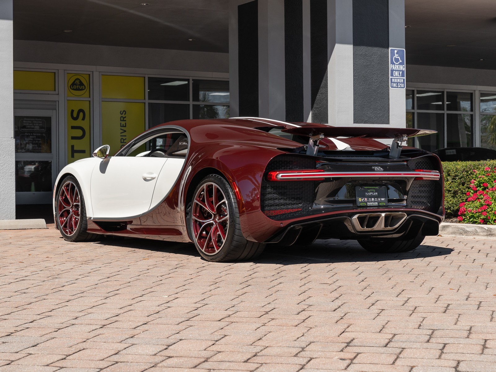 2021 Bugatti Chiron photo 20